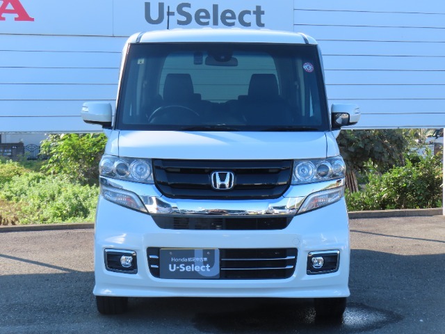 お買い上げいただいたお車は、ご納車前に定期点検を実施いたします。さまざまな基準で、クルマ本体や装備などHondaディーラー専門スタッフが点検・整備まで行うのでご安心下さい。