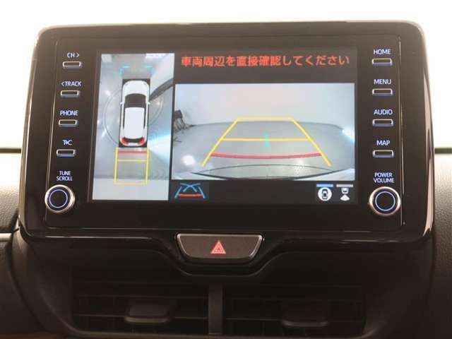 パノラミックビューモニター付きです。車両を上から見たような映像をモニター画面に表示。運転席からの目視では見にくい、車両周辺の状況をリアルタイムでしっかり確認できます。