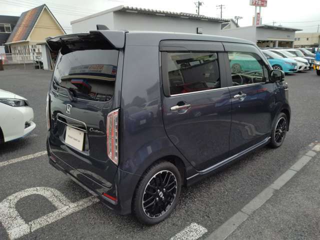 営業時間　10:00～18:00　定休日　毎週火曜日、第一・第三月曜日（長期休暇を除く）