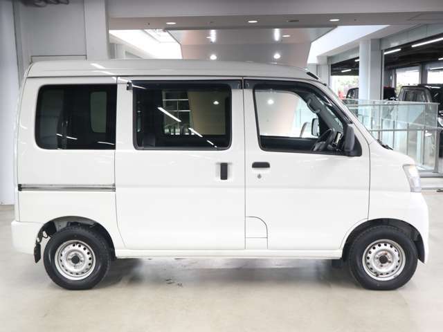 毎日新規物件入庫！3500台の高品質車をぜひとも、ご自身の目で直接ご覧になって、ご実感下さい、自身を持ってお勧めいたします。