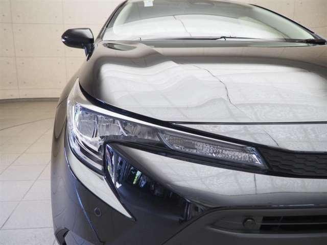 夜間でも明るく照らしてくれるLEDヘッドライトになります！
