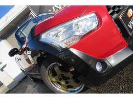 純正LEDヘッドライトを装備。