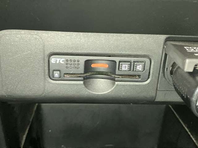 ■掲載車両以外にも在庫がたくさん！■　カーセンサーで希望の車両が見つからなくてもぜひお問い合わせ下さい。お電話でもかまいません。販売スタッフが全力でご希望のお車をお探しいたします！