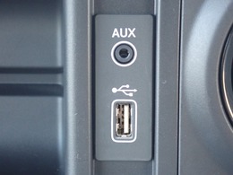 ■AM/FMチューナー、USB、AUX対応です。