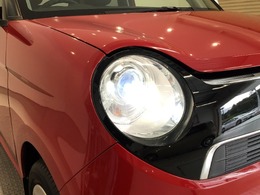 【HIDヘッドライト】夜道や雨天走行が明るく視界良好！！HID（ディスチャージ）ヘッドライト装備です！安心ドライブを楽しんで下さい♪明るいほうが、運転疲労を軽減できます♪