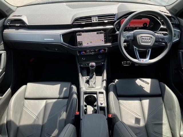 ●【認定中古車】Audi専門のテクニシャンが、100項目にもおよぶ精密な点検を実施。すべてをクリアしたAudi車のみが対象となります。