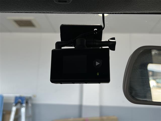 店舗にて現車の確認もいただけますので、お電話で在庫のご確認の上、是非ガリバー黒部店までご来店くださいませ！！！