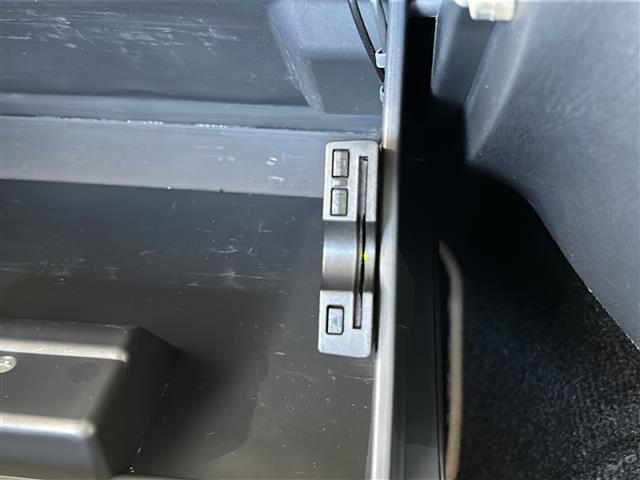 店舗にて現車の確認もいただけますので、お電話で在庫のご確認の上、是非ガリバー黒部店までご来店くださいませ！！！