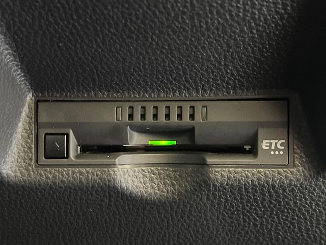 【ETC】高速道路の料金所をストレスなく通過！話題のスポットやサービスエリアに多い「スマートIC」利用時は必須のアイテムです。当店でセットアップを実施、ご納車当日からすぐにご利用いただけます！