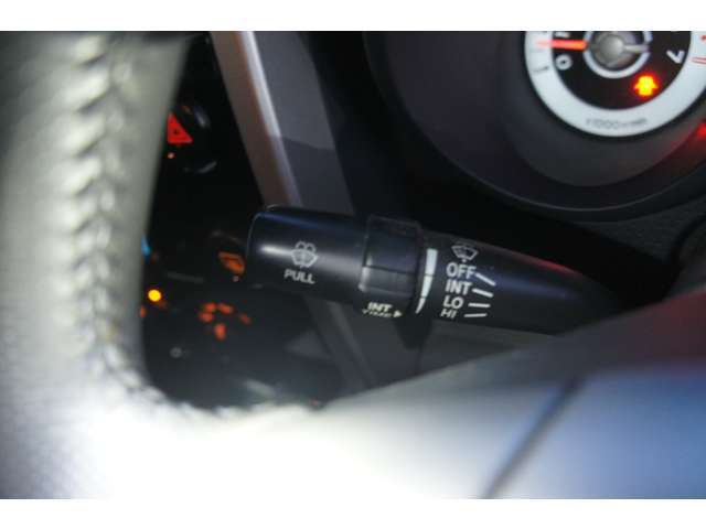 お車のご購入が不慣れな方にも丁寧なご説明を心がけております。初めてのお車探しのサポートを是非要点にご依頼ください！