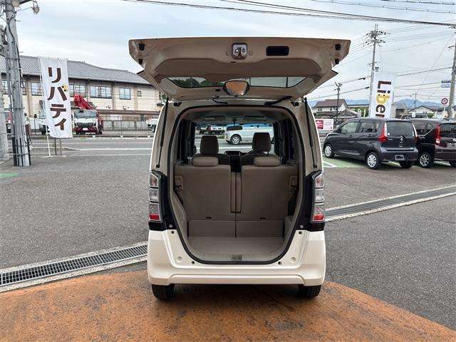 ■□■□■ アフターサービスもお任せ下さい！！ 自社整備工場を完備しております！！ 国土交通省指定整備工場なので車検も最短45分で終わります♪■□■□■