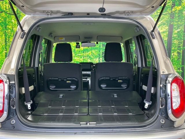 普段のお買い物や通勤、送迎等に十分な荷室スペースを確保しております。セカンドシートを倒すと、大きな荷物の積載も可能です♪