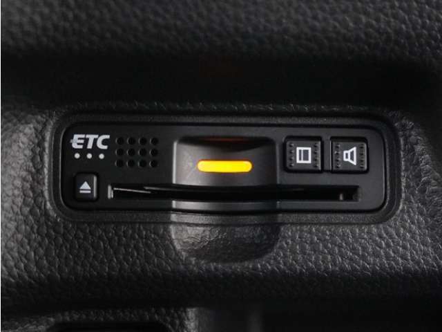 今や必需品の◆ETC車載器　装備車◆　有料道路を利用する際にスムースに通過でき、わずらわしい料金支払いから開放されます！