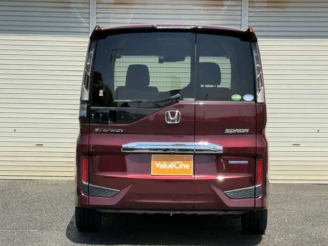 店頭にない車両はヒアリングを徹底しお客様のご希望のお車を独自のネットワークでお探しいたします。