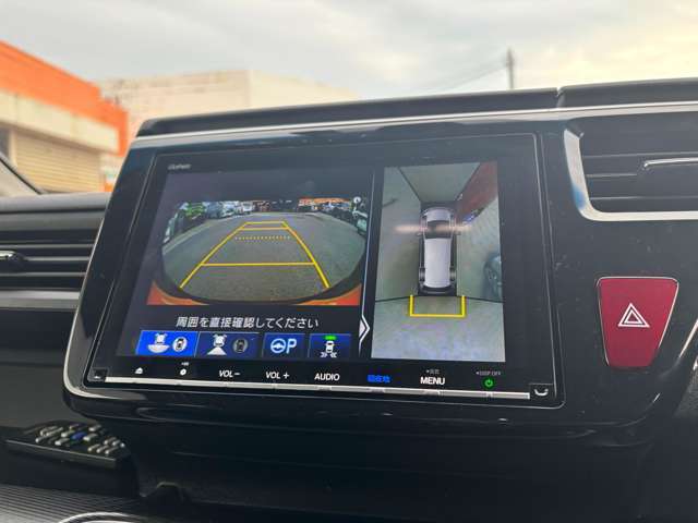 後退時には360度見渡せるバックカメラが起動致します！駐車がご不安でもこれで安心できます