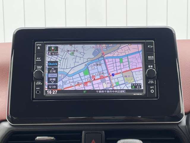 多機能ナビゲーションがあなたをしっかり目的地までサポートします。スマホのナビとは自車位置精度が違います。純正ナビなら保証も対象で安心です。