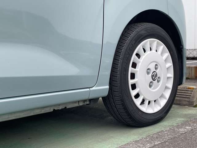 純正アルミホイール付！このお車にぴったりなホイールが付いてます◎