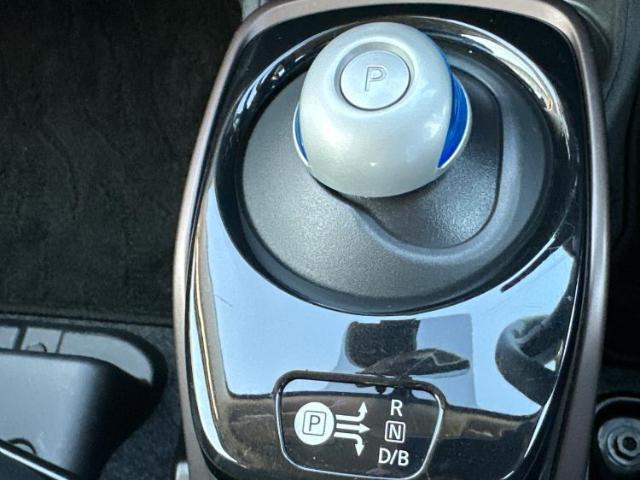 お車に合わせて無料保証以外にも、保証範囲、期間、距離を拡充させた有料保証もご用意しております！中古車の購入が初めてで不安・・・というお客様もご安心ください！