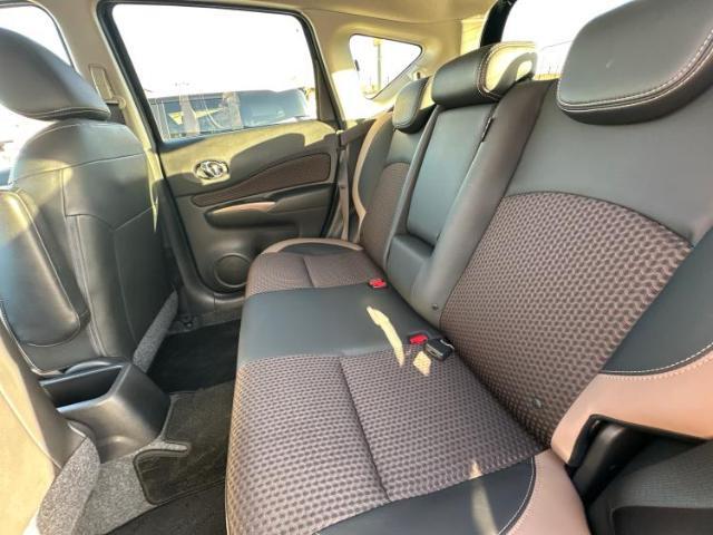 WECARSでは各商談席に大型モニターをご用意しております！見やすい大画面でゆったりと全国の在庫をご覧いただけます！是非ご来店お待ちしております！