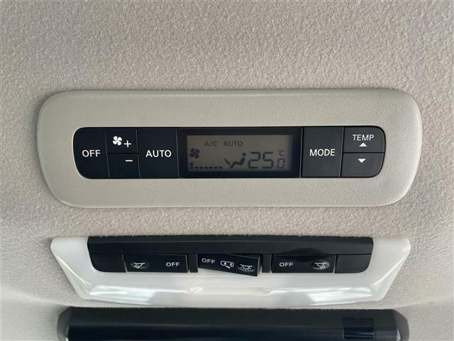 ◇【　後席エアコン　】後席にもエアコンがついておりますので、車内全体を快適な温度に調節いただけます♪