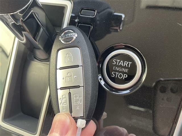 ◇【　スマートキー＆プッシュスタート　】鍵を挿さずにポケットに入れたまま鍵の開閉、エンジンの始動まで行えます。