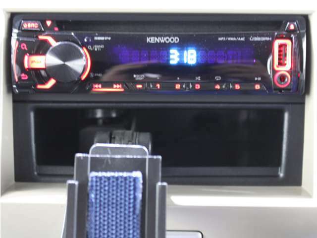 ケンウッドCDチューナー　U383RH　CD、AM/FM、USB、AUX接続対応です。