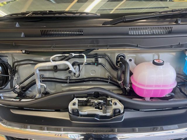 親切・丁寧な専門メカニックスタッフが応対！・車検・点検整備・事故等の修理などアフターサービスも安心。お車のカスタマイズもネクステージのサービススタッフまでご相談ください！