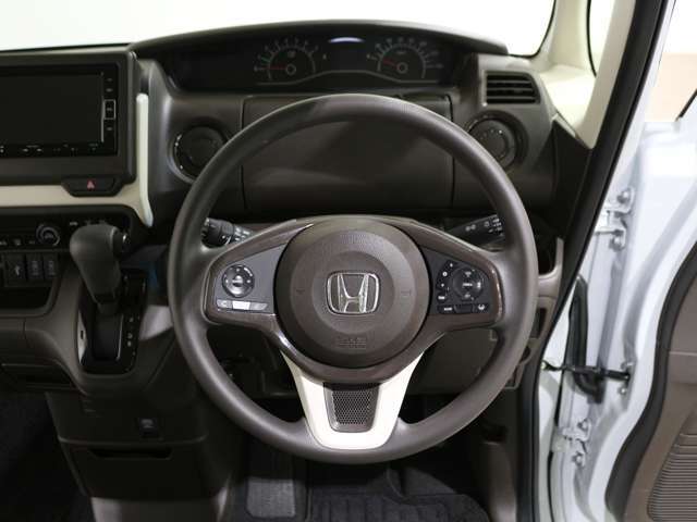 ホンダセンシング装備で高速道路も快適です。