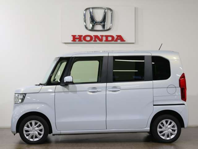 ボディカラーはプレミアムサンライトホワイトパールです。