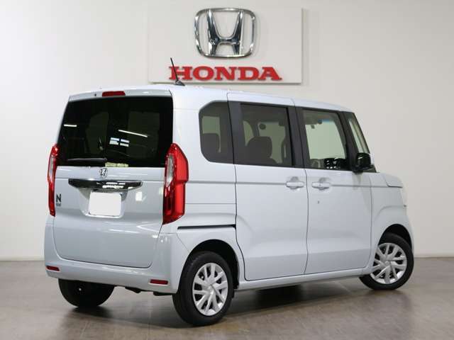 斜め後ろの画像です。