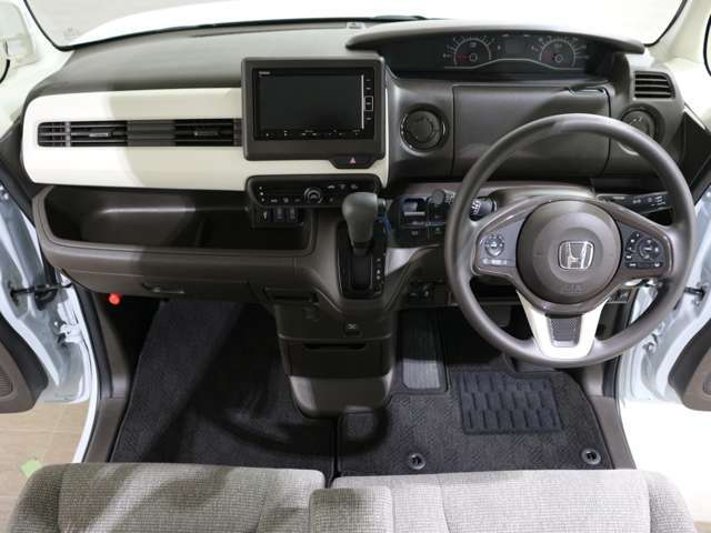 使いやすいレイアウトのダッシュボード周辺です。