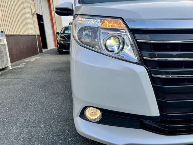 整備工場は広く整理整頓され、納車前整備をしっかり行います！