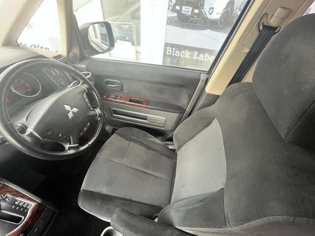 運転席画像1