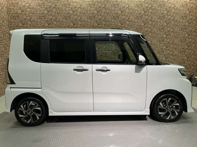 ■充実のアフターサービス■　車の販売はもちろん、自社整備工場・自社鈑金工場・オイル交換＆点検専門店舗を完備しておりますので納車後もお客様のカーライフをトータルでサポートいたします。