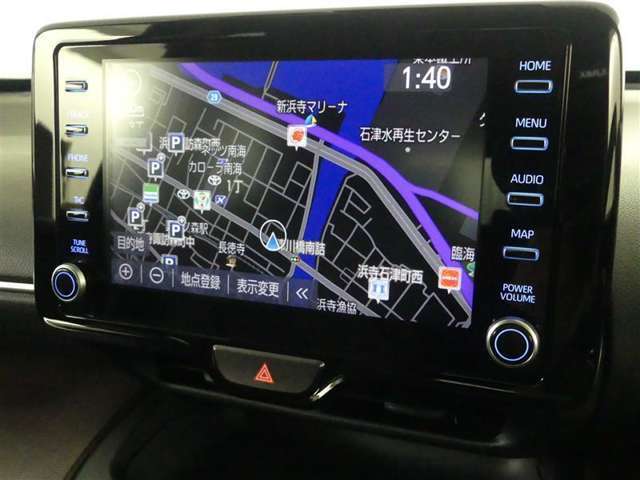 純正ナビを装備。タッチパネル式で使いやすく、お出かけもラクラクです。