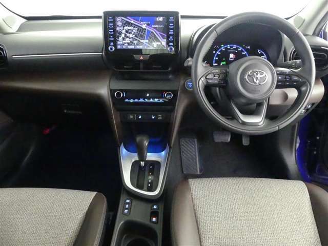 見通しのよいすっきりとした視界で、誰でも運転しやすいです。運転のしやすさは疲れにくさにも繋がりますよ♪