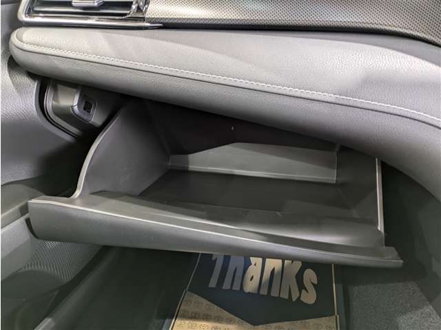 グローブボックスの収納もバッチリ