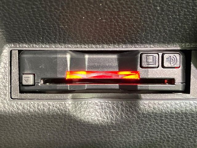 【ETC】高速道路の料金所をストレスなく通過！話題のスポットやサービスエリアに多い「スマートIC」利用時は必須のアイテムです。当店でセットアップを実施、ご納車当日からすぐにご利用いただけます！