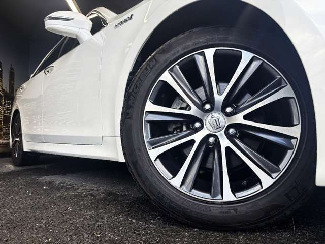 純正17インチアルミホイール！アルミのコーティングも御座います！汚れがちなアルミホイールも安心です！！