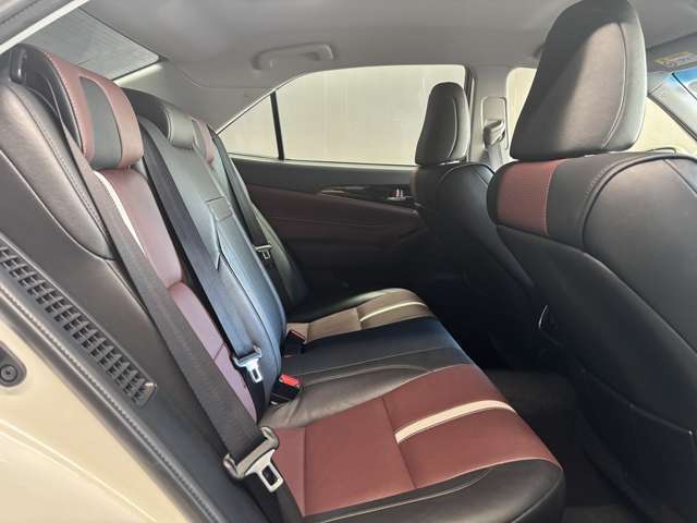 車内もキレイで嫌な臭いもありません☆気になる方は内装のスチームクリーナーも施工可能です♪