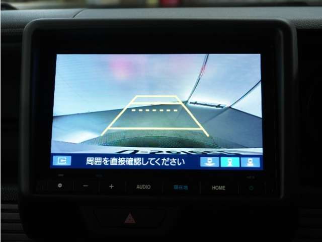 ◆バックカメラ◆リバースにするだけで映ります、後方の安全確認や、狭い駐車場での車庫入れ、雨の日や夜間など視界の悪い時に便利です！安全にバックする為には欠かせない装備です。