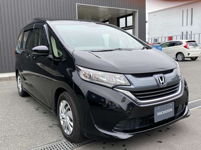 ディーラーで購入するメリットは安心感もついてくる事！そしてホンダ車をずっと扱ってきたスタッフが整備を行います！プロが揃った環境は安心ですよね！