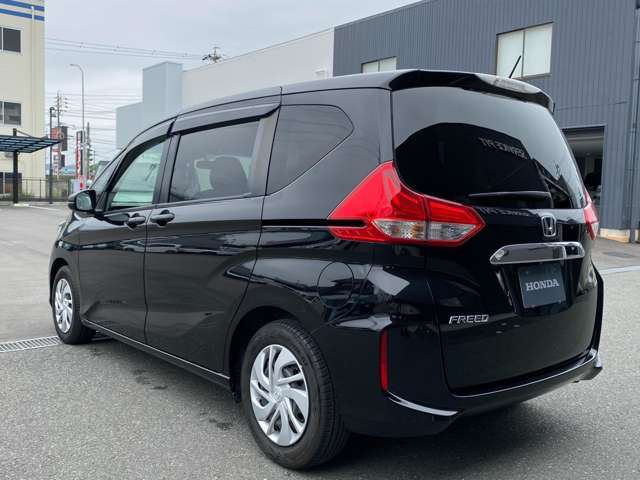 ホンダ中古車商品化整備基準に基づく点検整備を、実施します。当社サービススタッフが、きっちりチェックしエンジンオイル、オイルフィルター、ワイパーゴムはすべて交換させて頂きます。