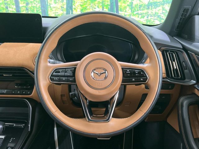 ステアリングも使用感が少なく、きれいな状態となっております♪