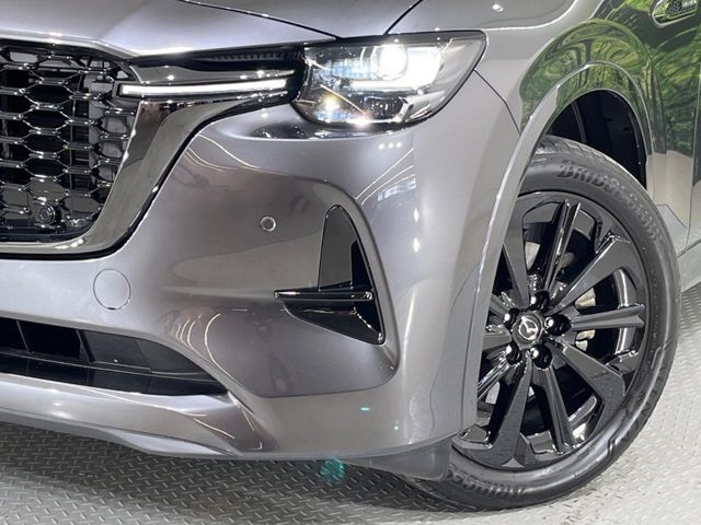 【LEDヘッドライト】悪天候や夜間走行時も良好な視界を確保し安心して運転できる高輝度LEDヘッドライトを装備！点灯速度が早く、消費電力も抑えられています。