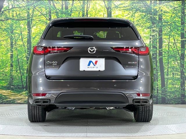 安心の最長10年・走行無制限保証（有償）をご用意。保証内容も充実はもちろん、無料点検＆オイル交換や、年中無休の全国・24時間ロードサービスも付帯されておりますのでご安心下さい。