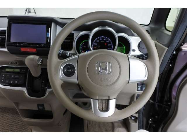 U-Selectは、Honda認定中古車ディーラーです！！安心です！！基本点検整備基準に準じた点検・整備を実施して、販売しています！！