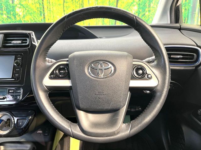 【ステアリングスイッチ】運転中、前方から目線をそらすことなく、オーディオ等の操作が可能な便利機能！安心＆快適なドライブを演出してくれます♪