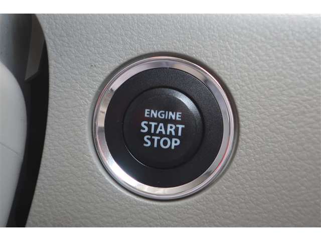 プッシュスタート☆ワンタッチでエンジンがかかります。