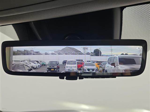【バックミラー】『バックミラー周辺』の画像になります。写真の内容に関してご不明点、ご質問等がございましたらお気軽にガリバー店舗までお問い合わせください。